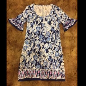 Lilly Pulitzer soft dress in blue & white pattern